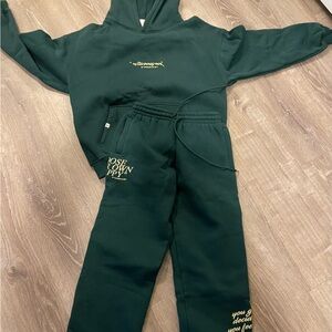 Dreamers Club Forest Green  set xs worn once excellent condition